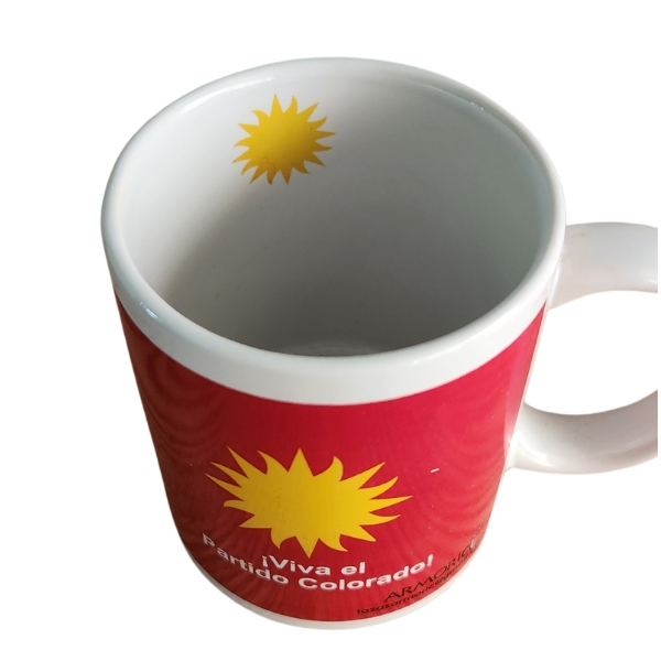 Tazas y banderas partidos políticos